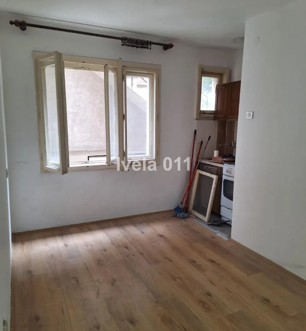 Prodaja, jednosoban stan, 38m², Kanarevo Brdo, Beograd