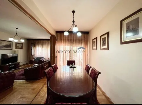 Prodaja, kuća, 200m², Gorica C, Podgorica - image 16