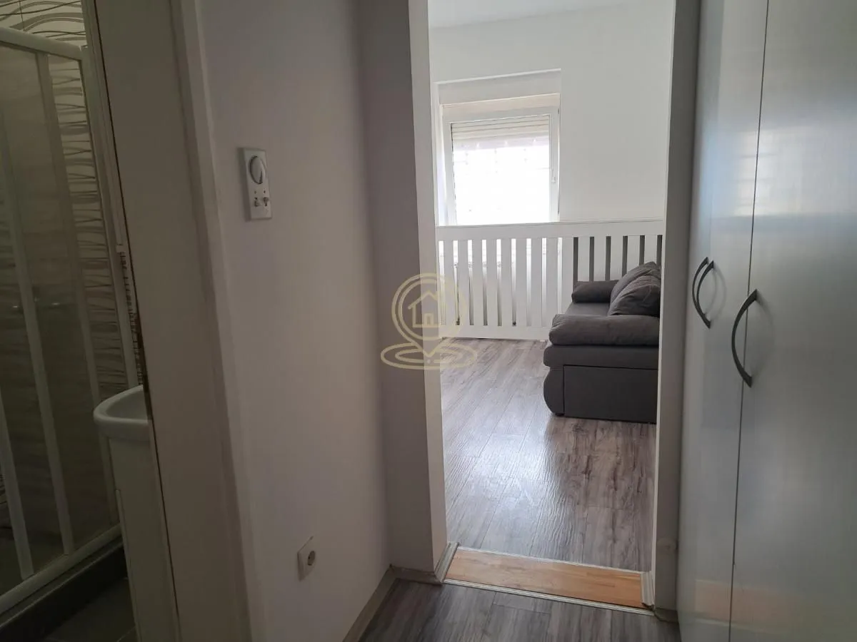 Prodaja, trosoban stan, 71m², Bulevar Oslobodjenja, Novi Sad Sve Podlokacije