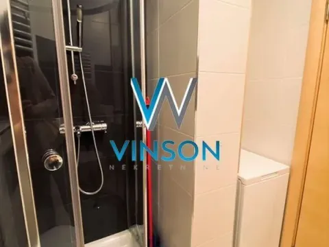 Izdavanje, trosoban stan, 98m², Centar, Novi Sad - image 19