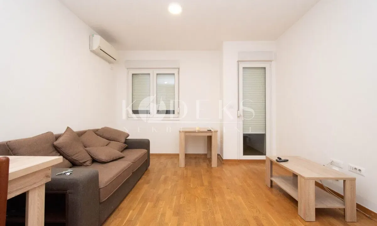 Izdavanje, jednosoban stan, 43m², City Kvart, Podgorica