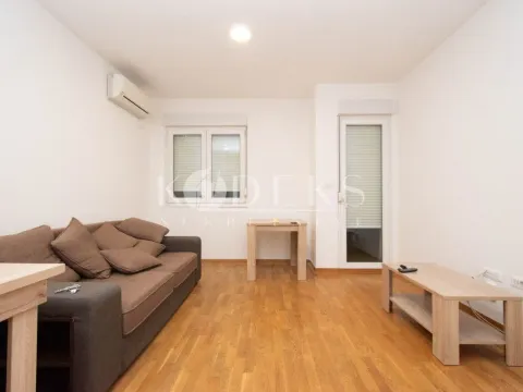 Izdavanje, jednosoban stan, 43m², City Kvart, Podgorica