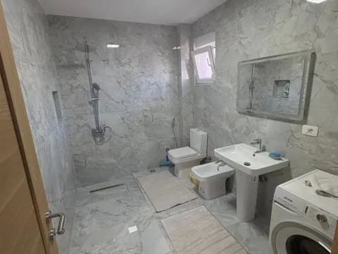 Rent, house, 240m², Karaburško Polje, Podgorica - image 8