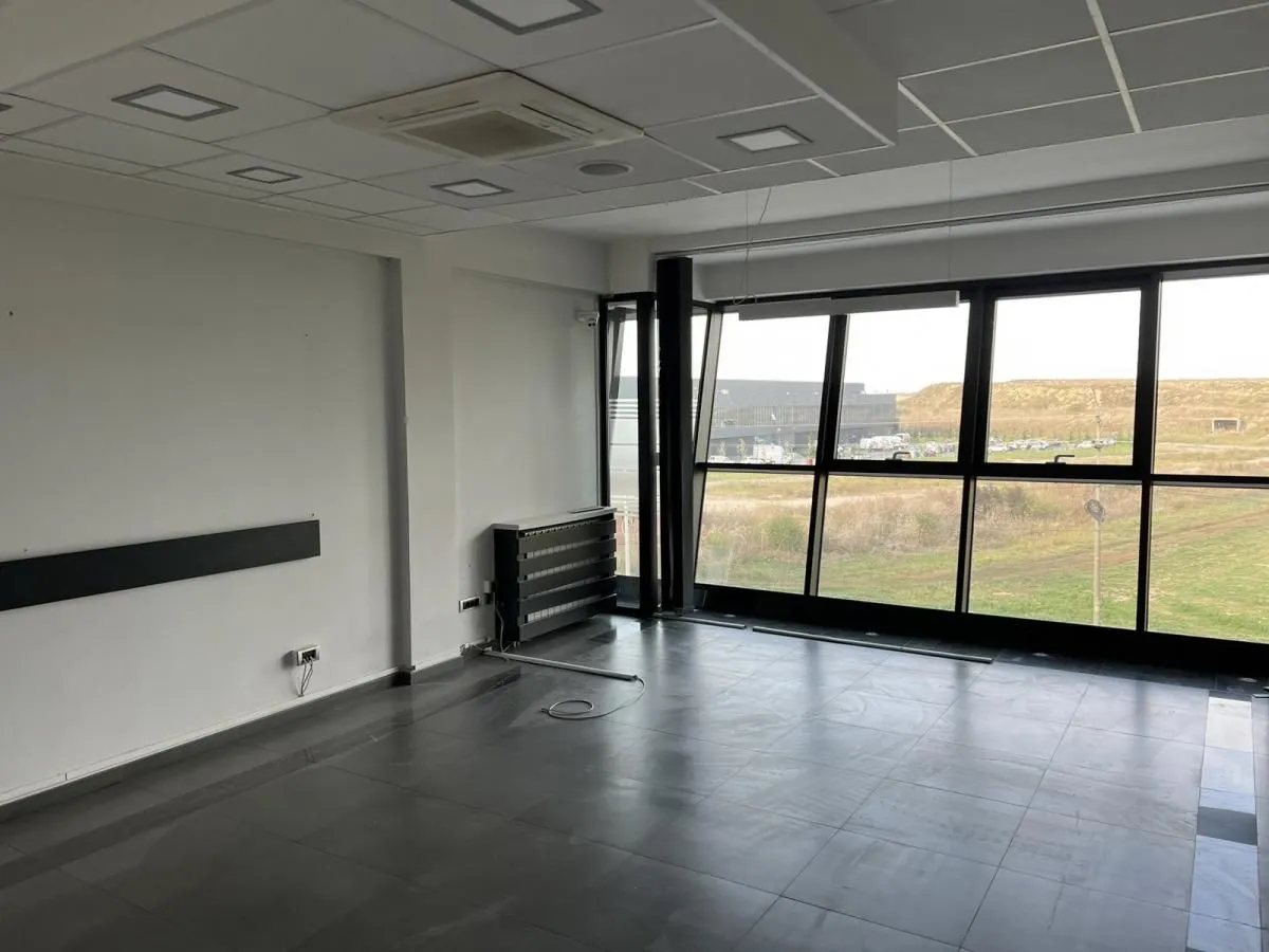 Rent, office space, 300m², Zemun Sve Podlokacije, Beograd