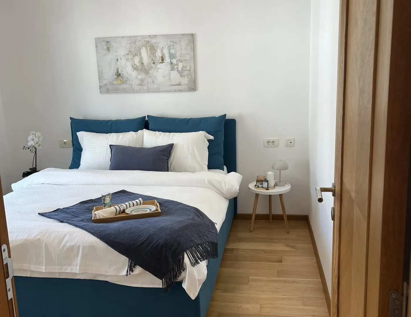 Prodaja, trosoban stan, 99m², Kalimanj, Tivat