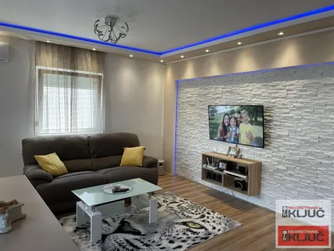 Prodaja, četvorosoban stan, 76m², Lipov gaj, Novi Sad Sve Podlokacije - image 3