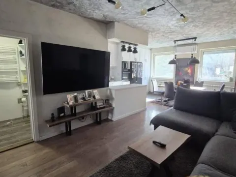 Izdavanje, četvorosoban stan, 100m², Autokomanda, Voždovac Sve Podlokacije - image 2