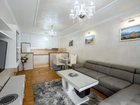 Rent, two bedroom apartment, 65m², Stari Aerodrom, Podgorica - image 4