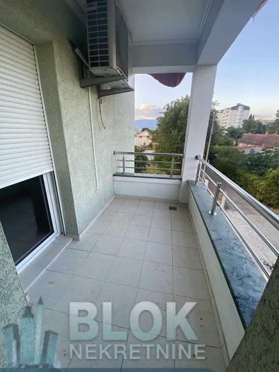 Izdavanje, dvosoban stan, 75m², Ljubović, Podgorica
