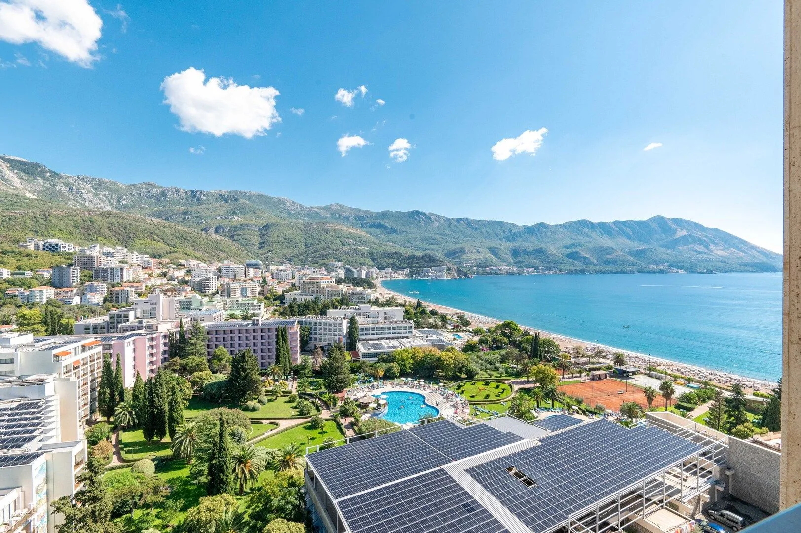 Prodaja, jednosoban stan, 54m², Bečići, Budva