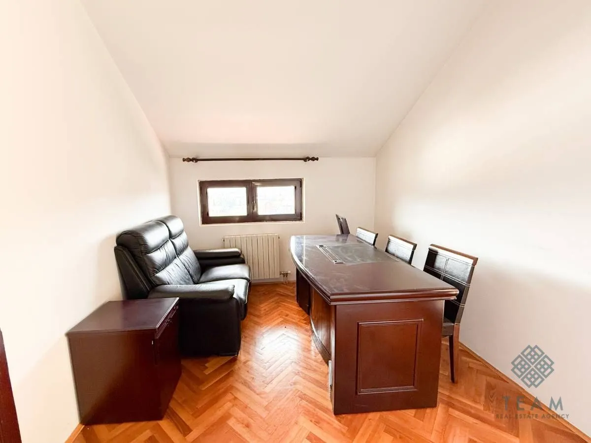 Rent, house, 460m², Gorica C, Podgorica