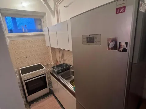 Izdavanje, trosoban stan, 55m², Savski Venac, Beograd - image 4