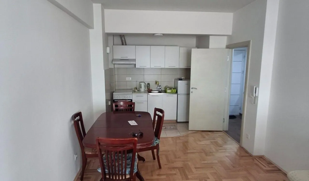 Izdavanje, jednosoban stan, 46m², Ljubović, Podgorica