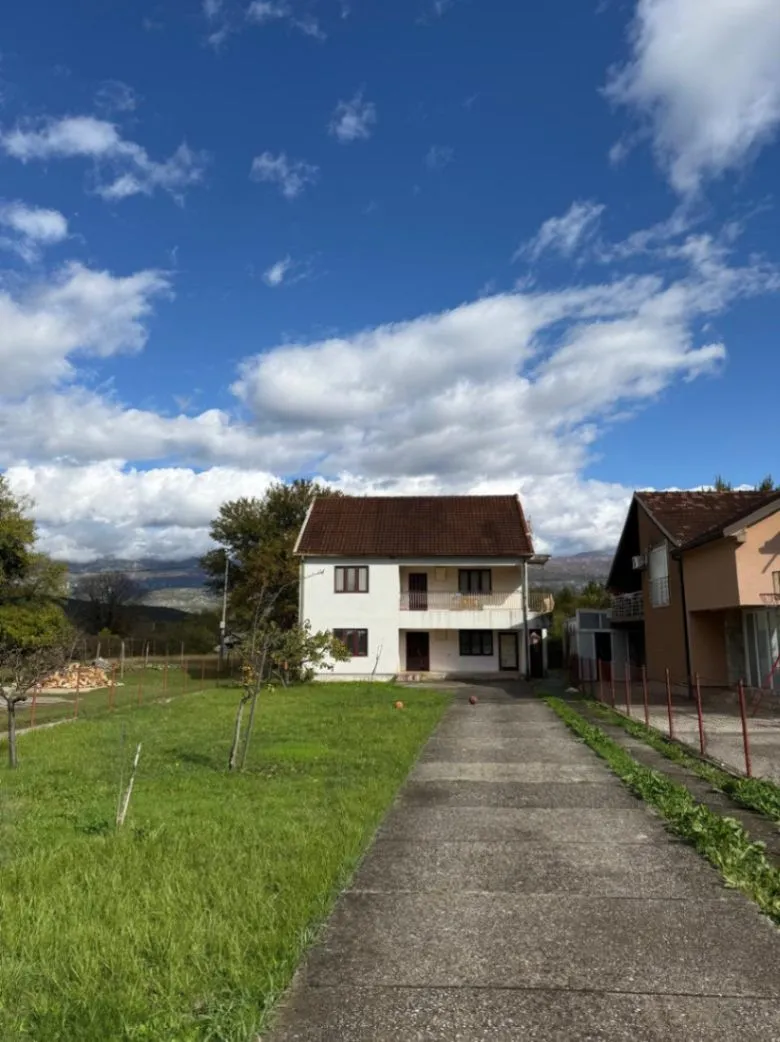 Prodaja, kuća, 200m², Danilovgrad, Crna Gora