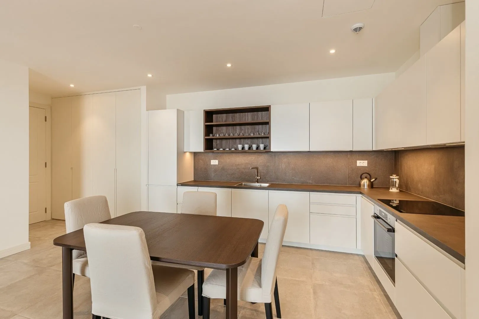 Prodaja, jednosoban stan, 77m², Luštica Bay, Tivat