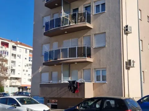 Izdavanje, jednosoban stan, 45m², Blok 9, Podgorica - image 4