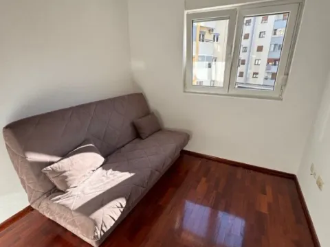 Izdavanje, jednosoban stan, 40m², Stari Aerodrom, Podgorica - image 9