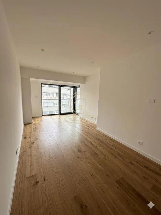 Sale, four bedroom apartment, 74m², Vračar Sve Podlokacije, Beograd