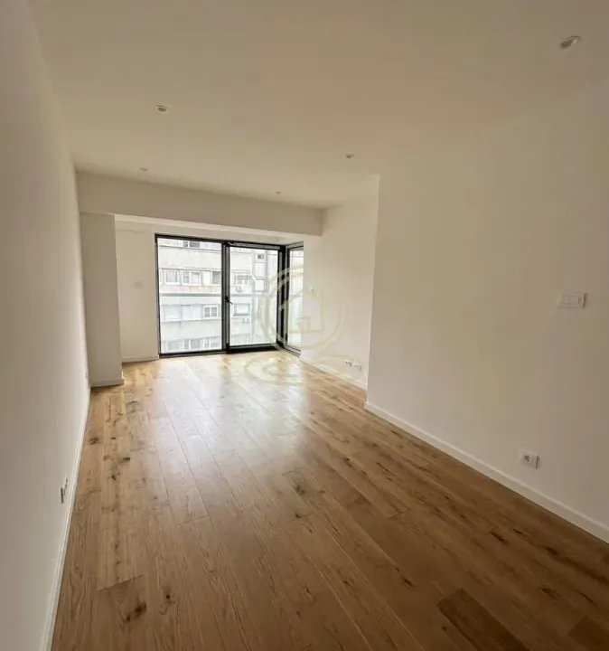 Prodaja, četvorosoban stan, 74m², Vračar Sve Podlokacije, Beograd