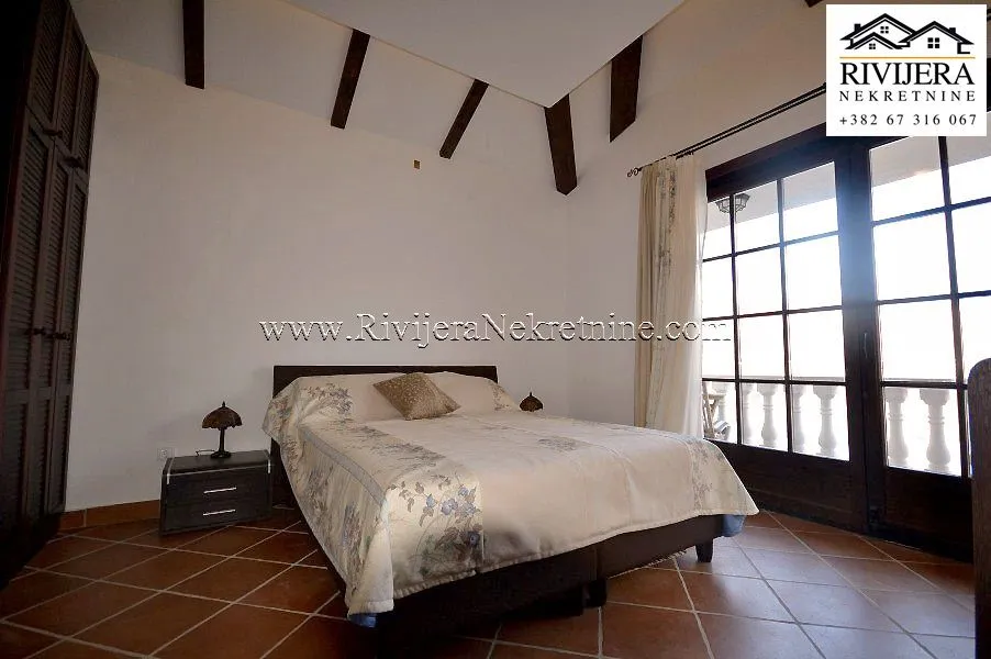 Sale, house, 235m², Kostanjica, Kotor