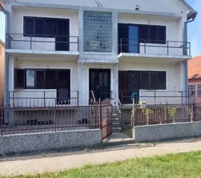 Sale, house, 411m², Stari Banovci, Stara Pazova