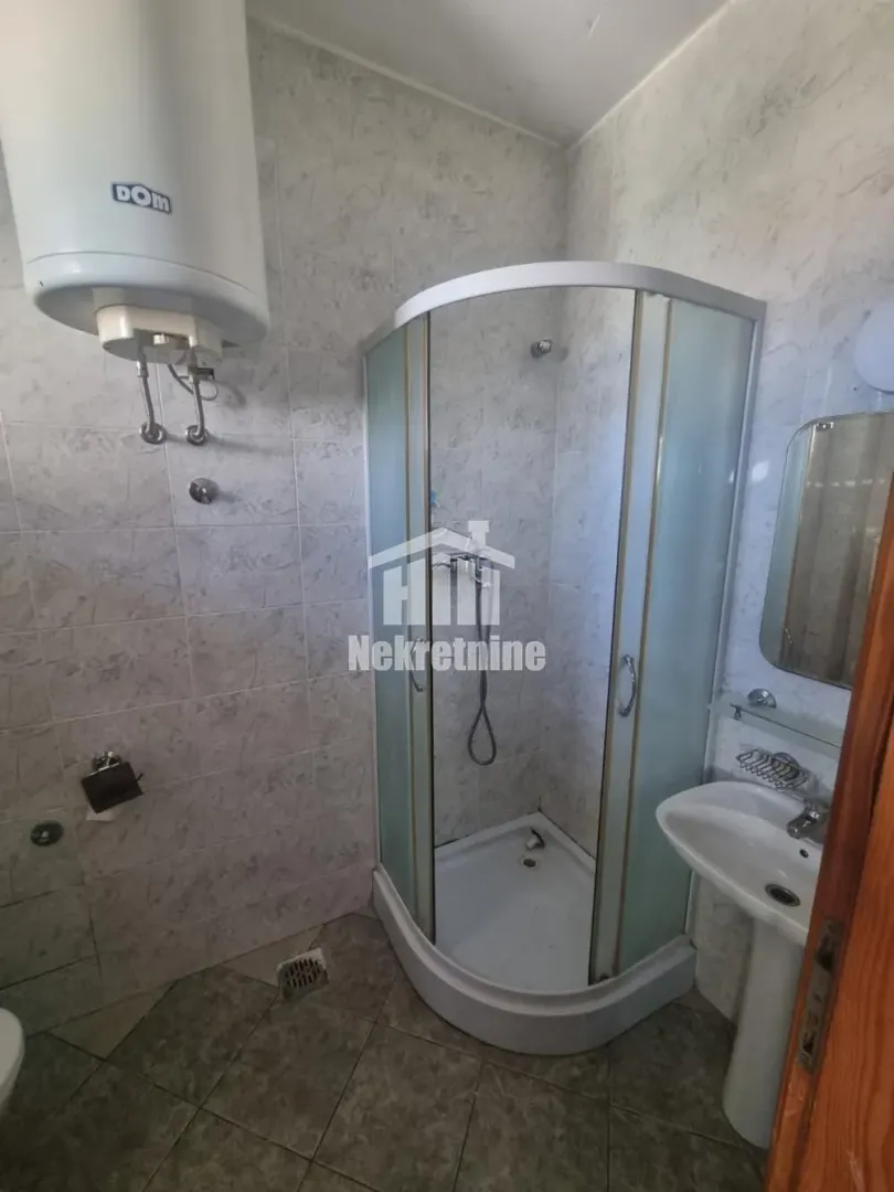 Izdavanje, dvosoban stan, 44m², Zemun Sve Podlokacije, Beograd