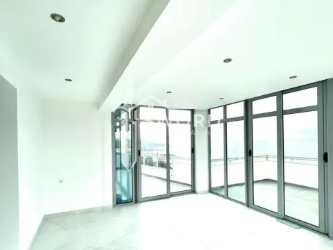 Prodaja, trosoban stan, 241m², Dobre Vode, Bar - image 11