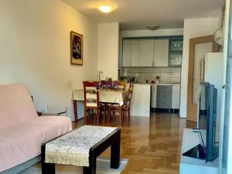 Sale, two bedroom apartment, 74m², Bar, Crna Gora - image 9