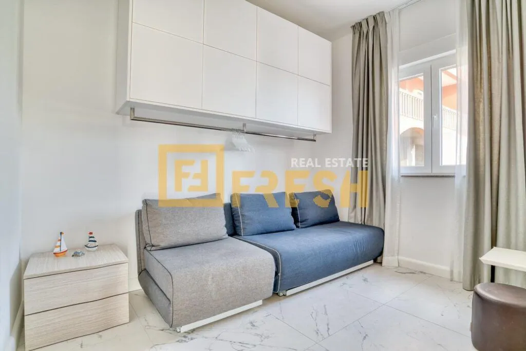 Sale, two bedroom apartment, 60m², Petrovac, Budva