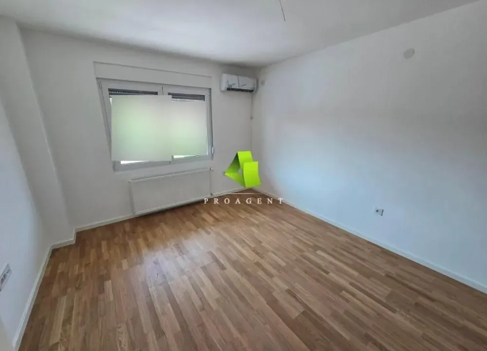 Prodaja, dvosoban stan, 48m², Pantelej, Niš