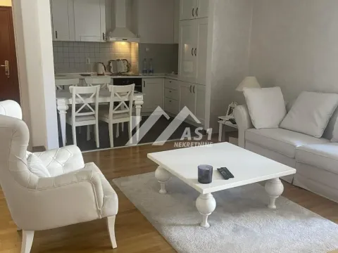 Izdavanje, dvosoban stan, 54m², Centar, Novi Sad - image 1