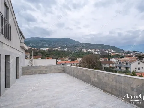 Prodaja, trosoban stan, 236m², Tivat, Crna Gora - image 24
