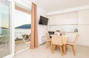 Izdavanje, jednosoban stan, 40m², Opatovo, Tivat - image 5