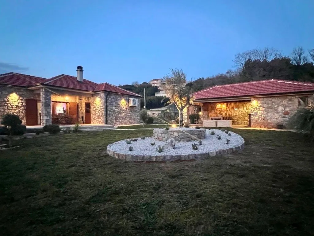 Prodaja, kuća, 96m², Krimovica, Kotor