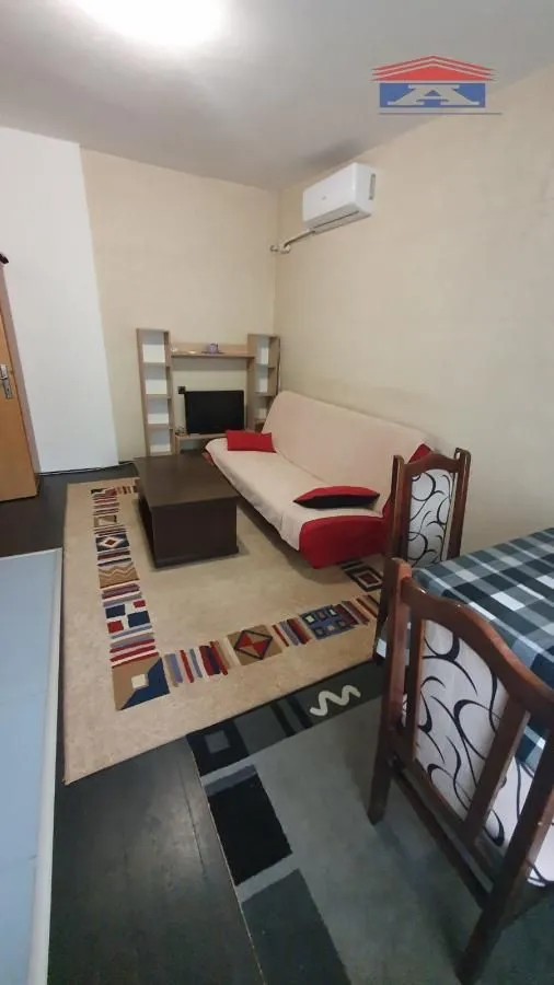 Izdavanje, jednosoban stan, 37m², Sajmište, Novi Sad