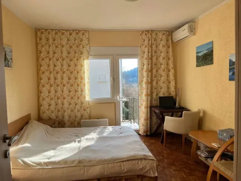 Izdavanje, trosoban stan, 101m², Zelenika, Herceg Novi - image 4
