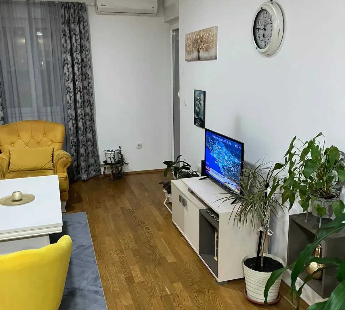Izdavanje, jednosoban stan, 45m², Tuški Put, Podgorica