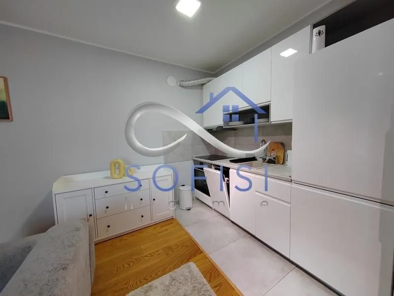 Prodaja, jednosoban stan, 48m², Centar, Novi Sad