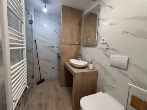 Izdavanje, poslovni prostor, 115m², Savski Venac, Beograd - image 11