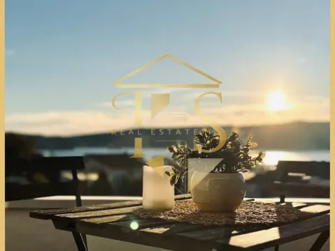 Izdavanje, trosoban stan, 130m², Mažina, Tivat - image 12