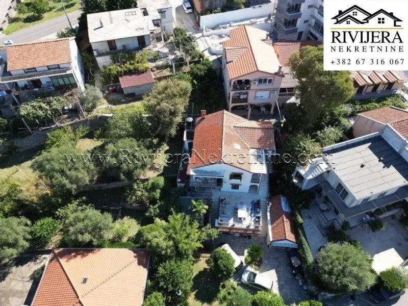 Prodaja, kuća, 190m², Dobrota, Kotor