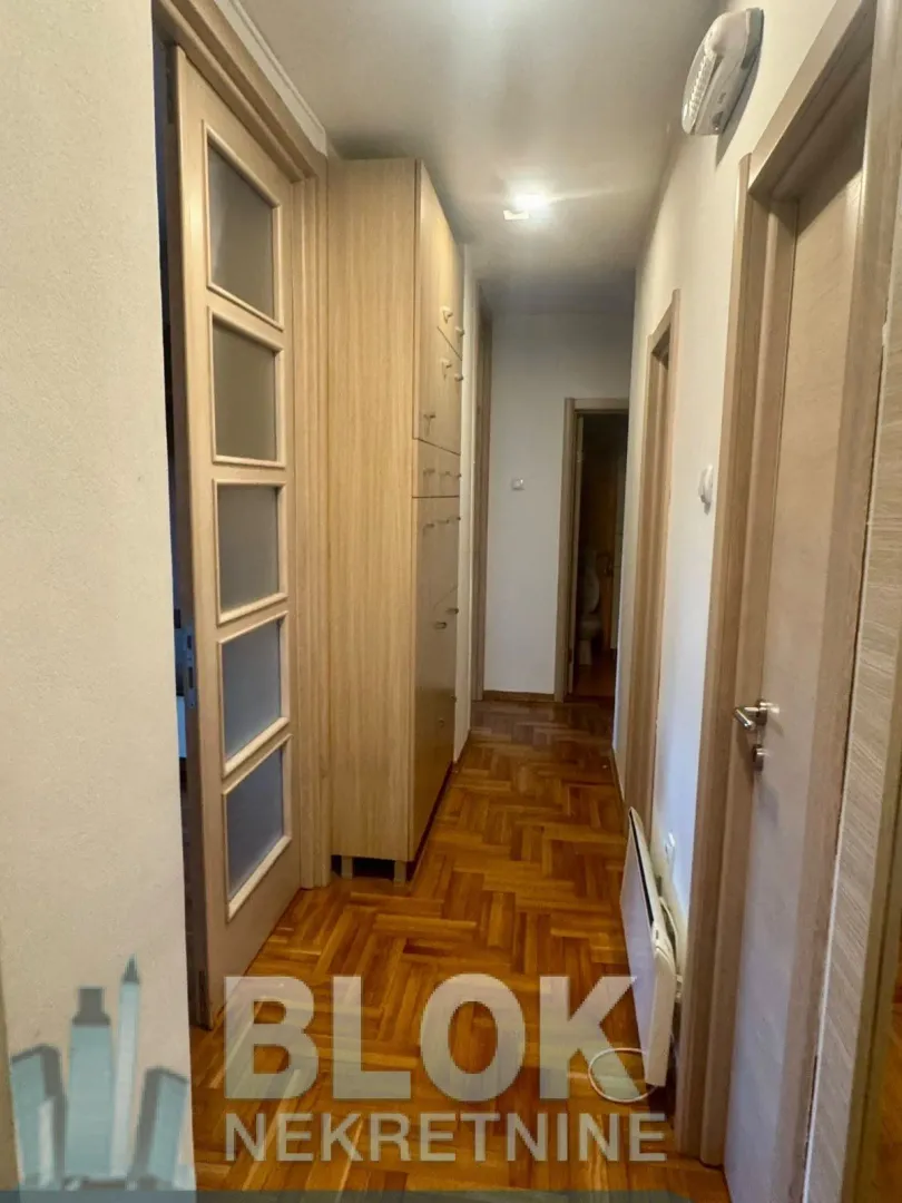 Izdavanje, dvosoban stan, 90m², Preko Morače, Podgorica