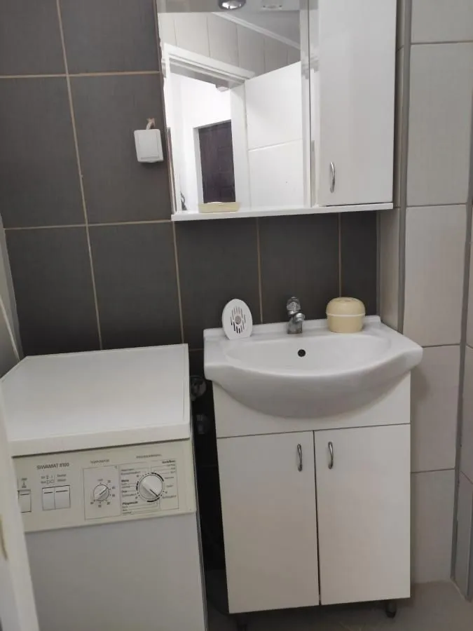 Izdavanje, jednosoban stan, 43m², Centar, Niš