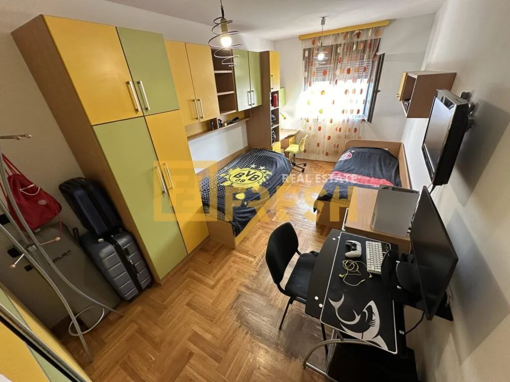 Prodaja, dvosoban stan, 70m², Stari Aerodrom, Podgorica