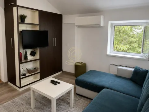 Rent, four bedroom apartment, 65m², Stari Grad, Beograd - image 3