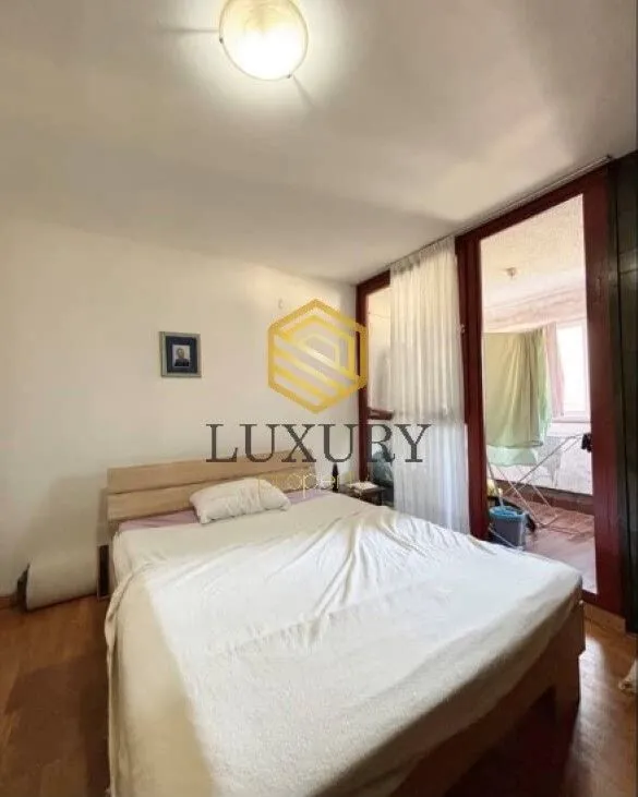 Prodaja, dvosoban stan, 77m², Blok 5, Podgorica