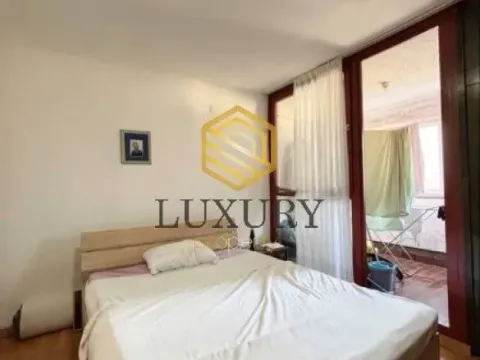 Sale, two bedroom apartment, 77m², Blok 5, Podgorica - image 11