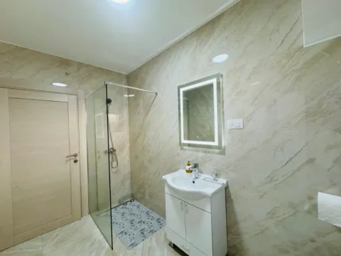 Izdavanje, poslovni prostor, 90m², Masline, Podgorica - image 9