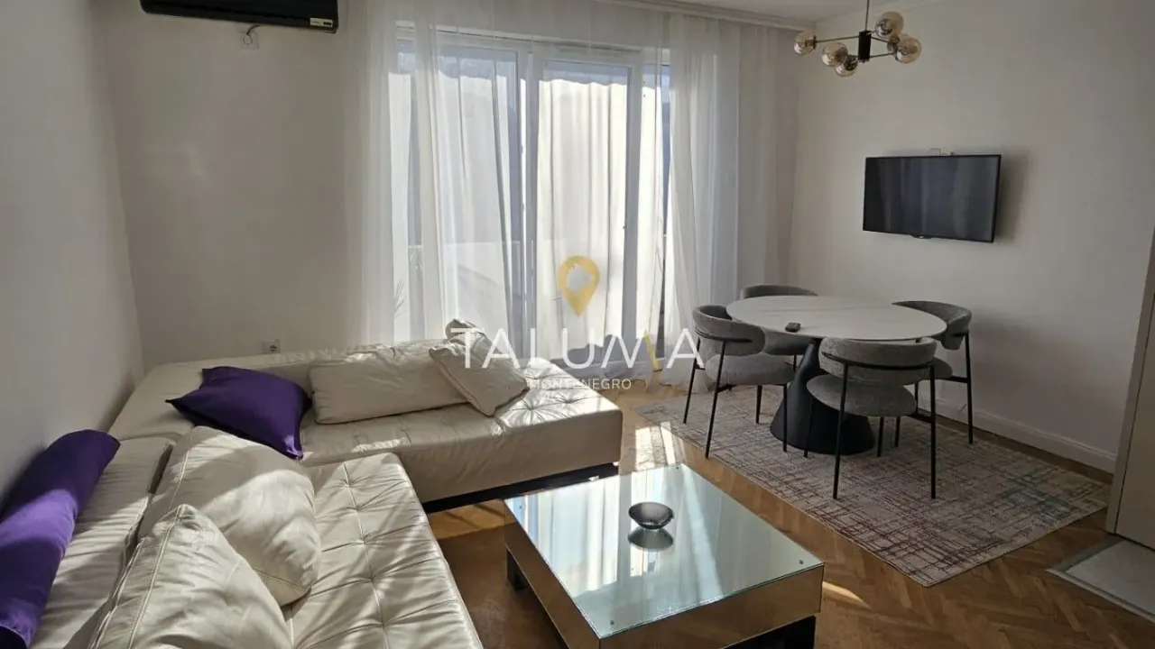 Izdavanje, dvosoban stan, 70m², Preko Morače, Podgorica