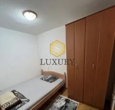 Izdavanje, jednosoban stan, 40m², Blok 5, Podgorica - image 11